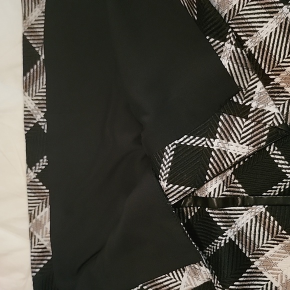 Plaid White House Black Market Skirt Size 2 - Picture 5 of 7